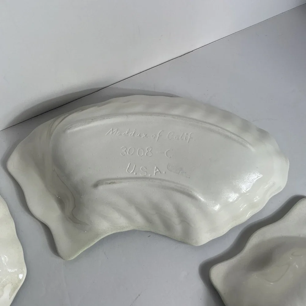 Mid-Century Vintage Maddux Of Calif Lusterware Made In USA 4 Cabbage Leaves 3008